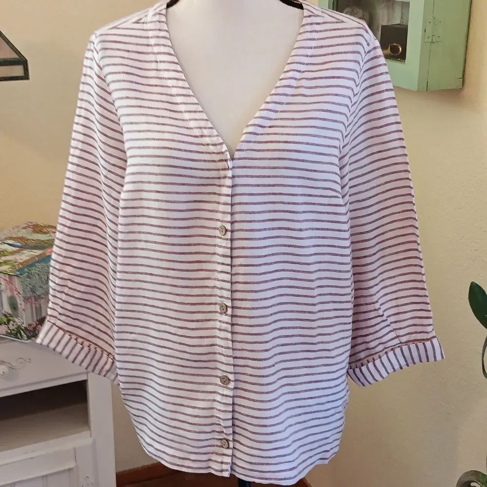 Artisan NY Linen Top. Beachy. Coastal.